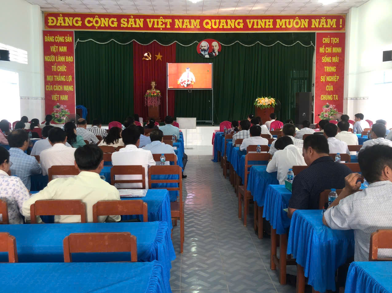 UBKT xã Hoà Hiệp tham dự Hội nghị trực tuyến phổ biến, quán triệt và triển khai thực hiện, Nghị quyết về đổi mới, nâng cao hiệu lực công tác kiểm tra, giám sát và kỷ luật đảng
